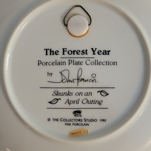 3/$30 Forest YEAR 1982 Skunks on an April Outing Porcelain Nature Plate - Picture 3 of 4